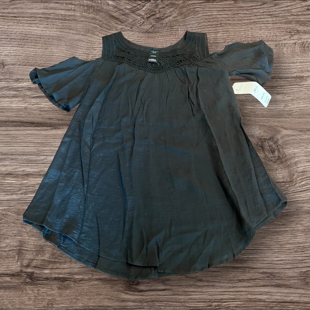 Catalina Women’s Black Swim Cover Up Medium 8-10 NWT.